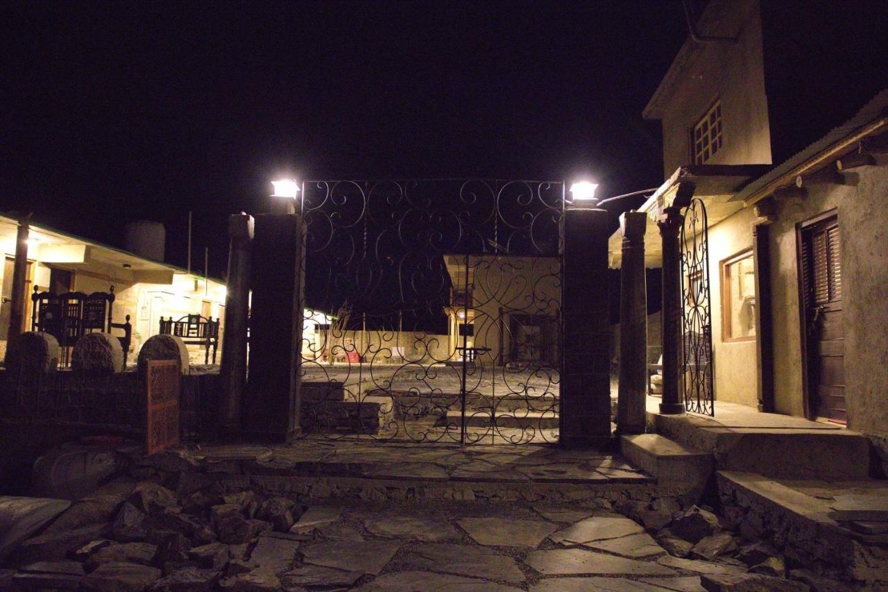 Baltistan Fort Skardu Resort Экстерьер фото